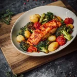 Lachs-aus-dem-Airfryer-mit-Gnocchi-Brokkoli-und-Tomaten-Rezept