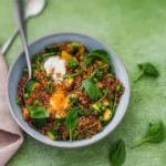 Crispy-Quinoa-Salad-Bowl-Rezept